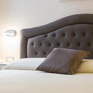 Royal Luxury Nápoles